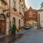 Jak nauczyć się jeździć w krakowskiej szkole jazdy?